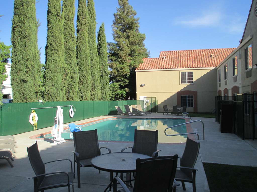 Best Western Brentwood Inn - photo 8