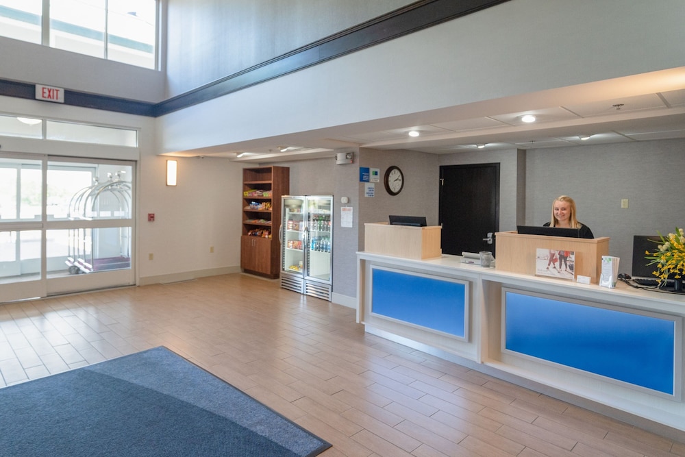 Holiday Inn Express Houghton Keweenaw by IHG - photo 83