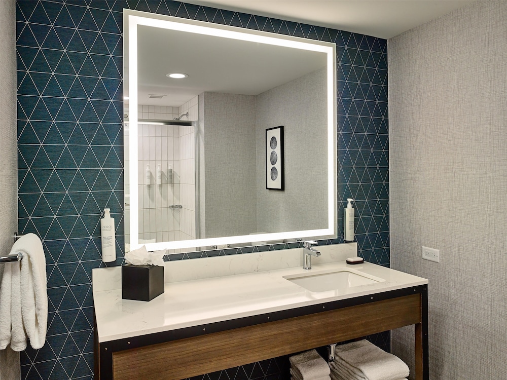 Embassy Suites by Hilton Gatlinburg Resort - photo 32