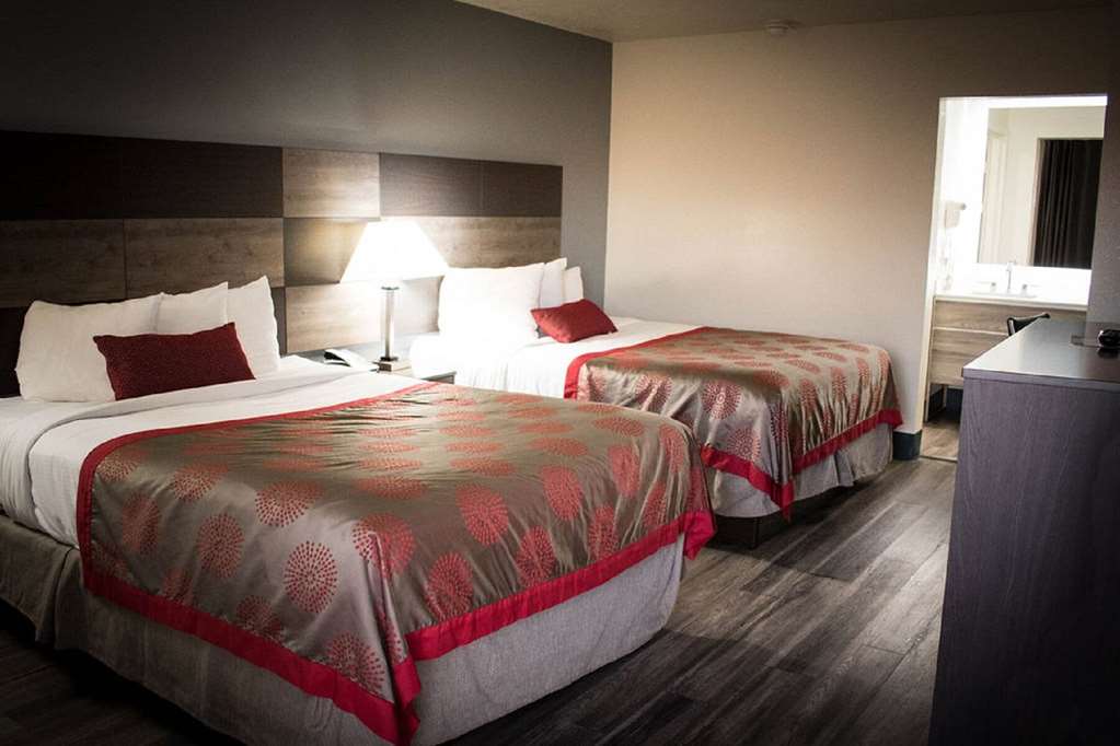 Ramada by Wyndham North Platte & Sandhills Convention Ctr - photo 10