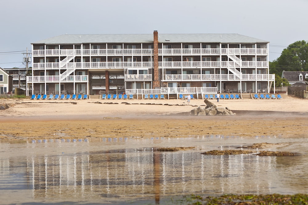 Surfside Hotel and Suites - photo 40
