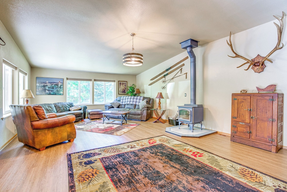 11 Acres Of Adventure Woodsy Mead Stay W Trails 21234193 — Mead