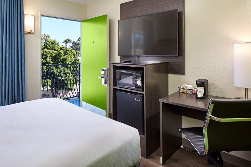 SureStay Hotel by Best Western San Diego Pacific Beach - photo 12