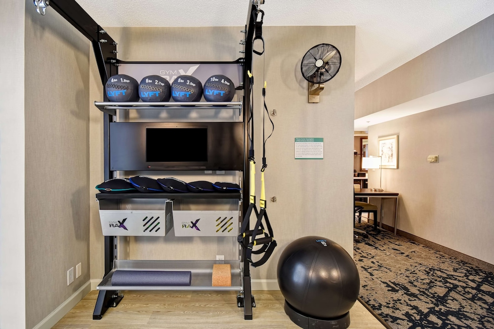 Hilton Charlotte Airport - photo 24
