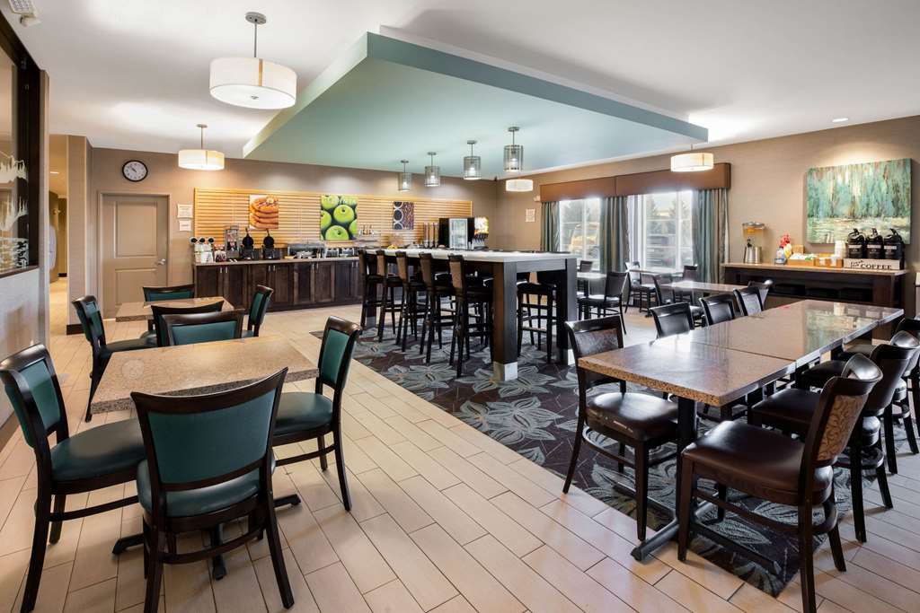 La Quinta Inn & Suites by Wyndham Bellingham - photo 73