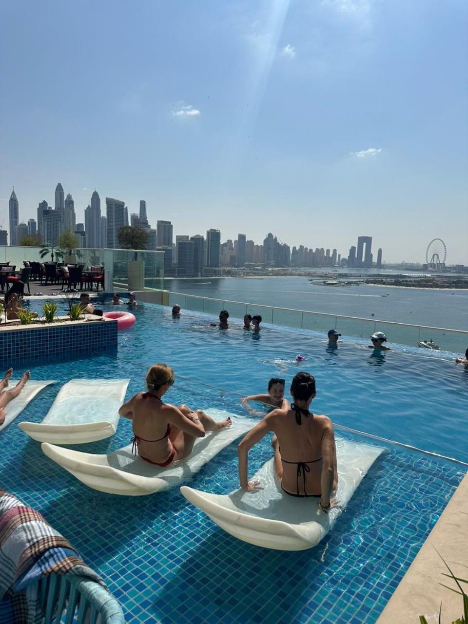 Seven Hotel Palm jumeirah — 4-Star Luxury Hotel in Dubai, United Arab Emirates