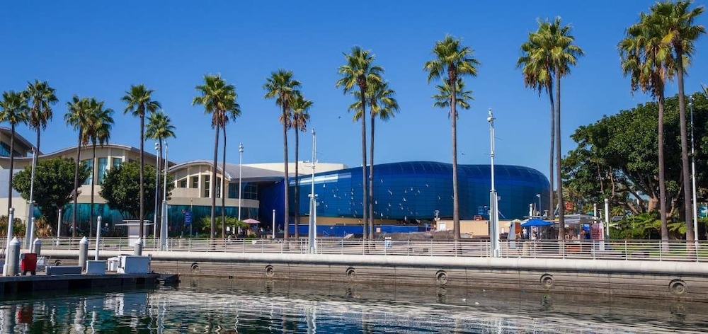 Ramada by Wyndham Torrance - photo 32
