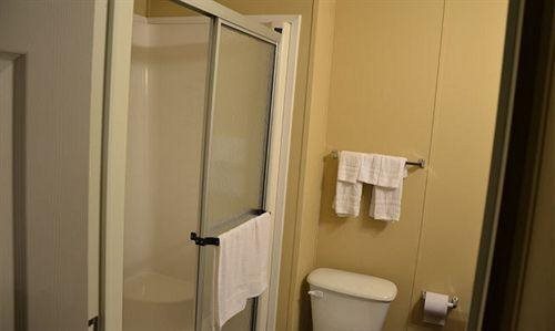 Dilley Lodge — Dilley — photo 2