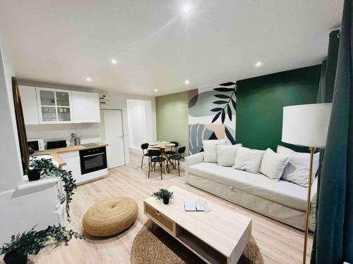 Les Orchidees - carbon neutral hotel in Rouen