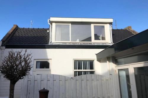 BenSan Beach House — 4-Star Luxury Hotel in Zandvoort, Netherlands