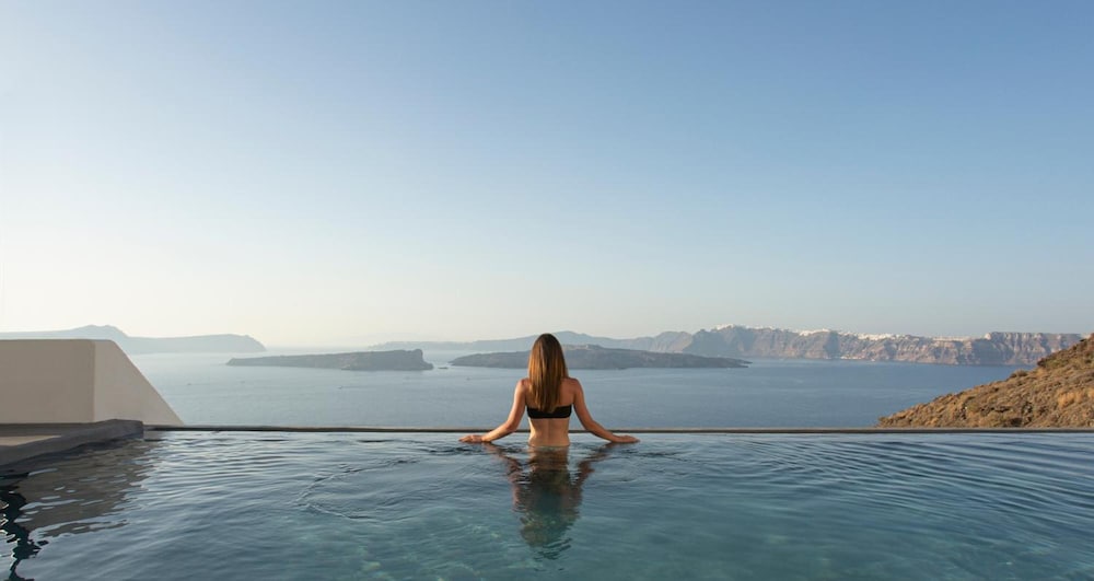 Santonero The Philoxenia Project — 5-Star Luxury Hotel in Fira, Greece