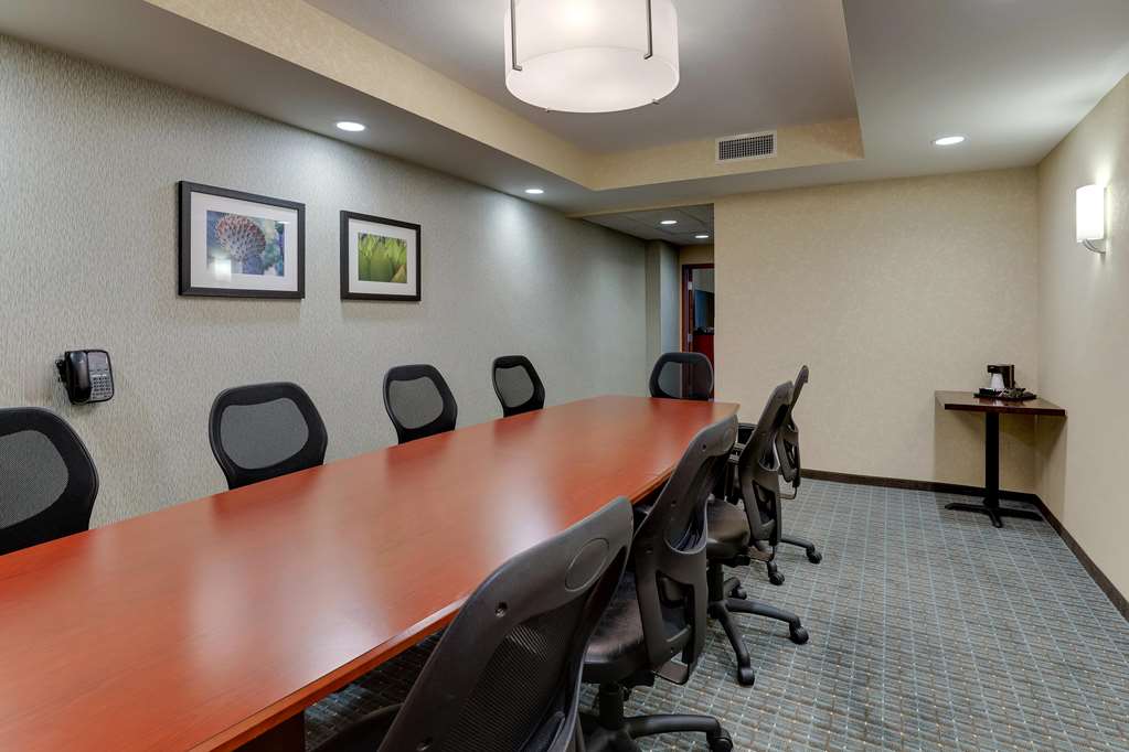 Drury Inn & Suites Phoenix Chandler Fashion Center - photo 41