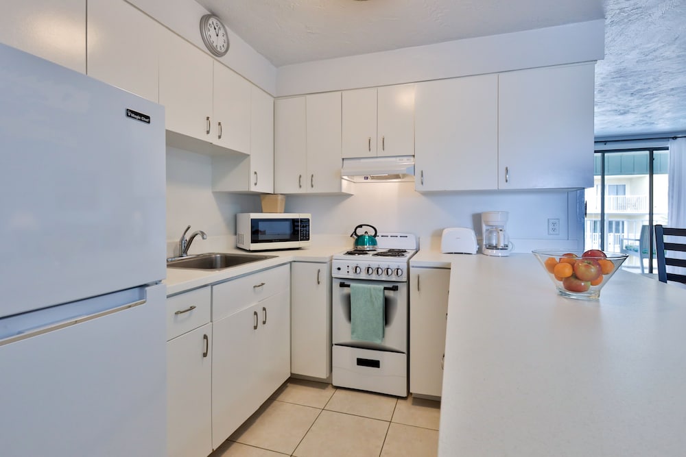 Coastal Waters Inn - photo 54