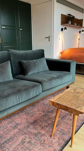 Tinyhouse De Esdoorn Zes — hotel in Neede