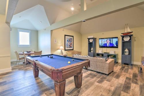 Walk to Beach Galveston Home with Resort Perks - photo 36