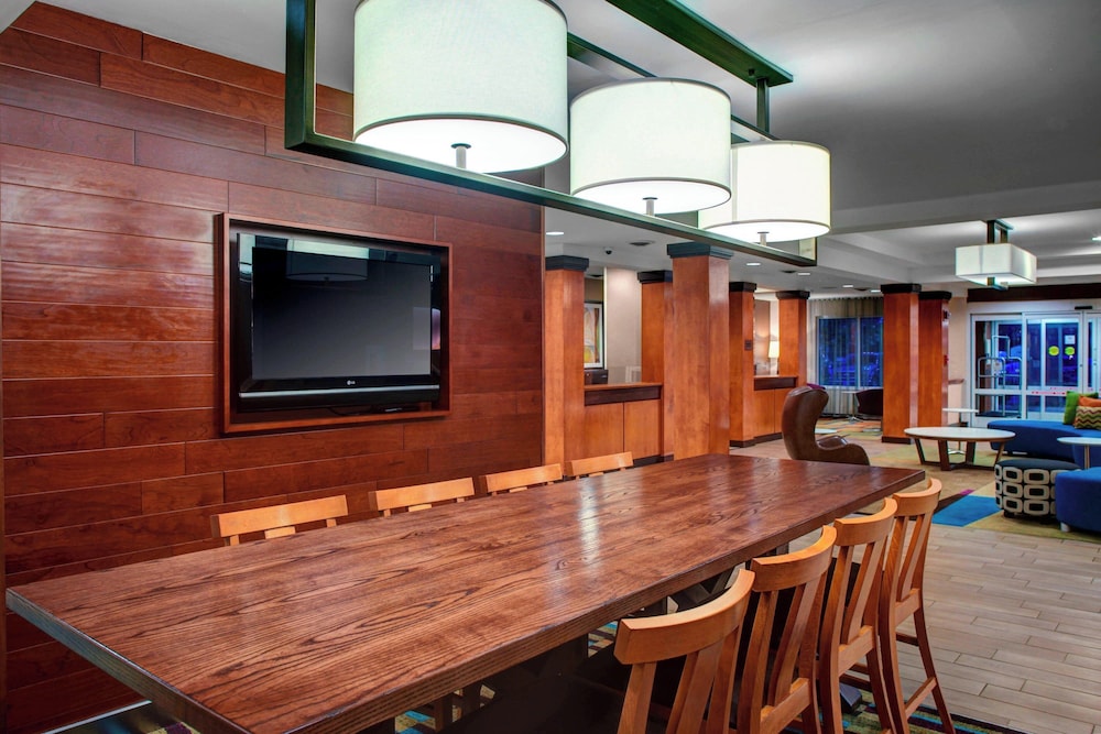 Fairfield by Marriott Inn & Suites Emporia I 95 - photo 26