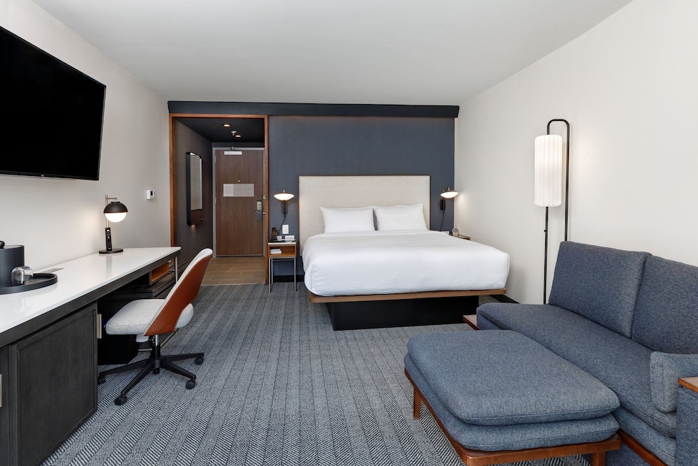 Courtyard by Marriott Richmond Scott s Addition - photo 12