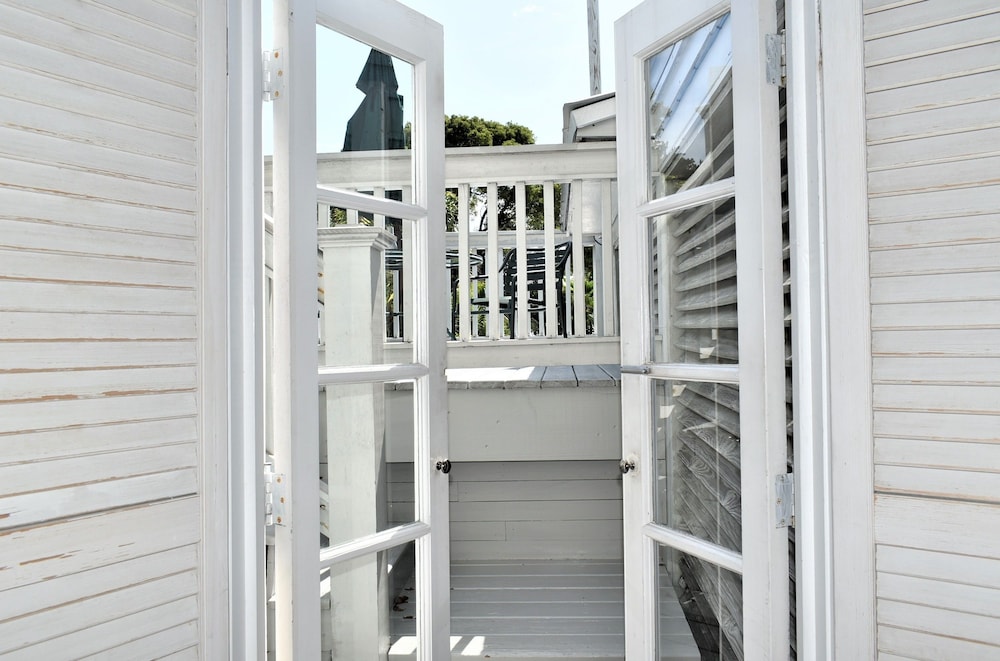 Simonton Court Historic Inn & Cottages - photo 59
