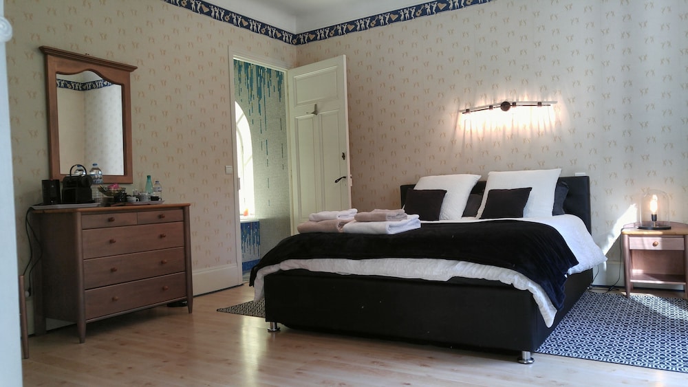 Domaine De Bramefaon — hotel in Barbizon