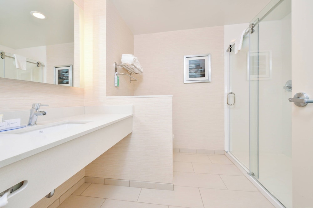 Fairfield Inn & Suites by Marriott Raleigh Cary - photo 22