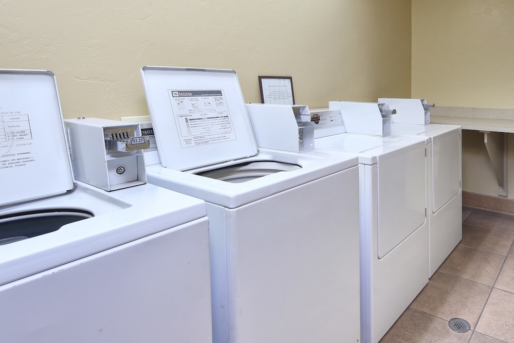 Hampton Inn & Suites Tucson Mall - photo 25
