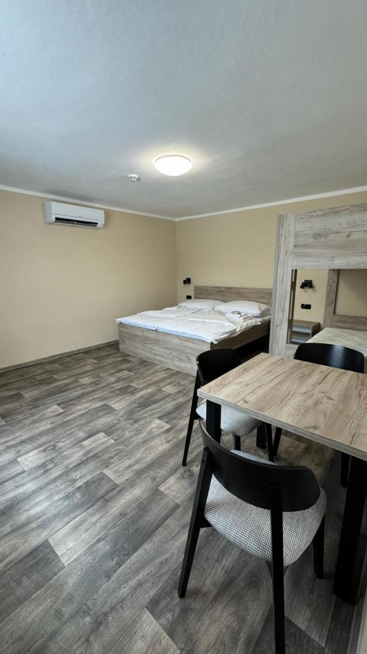 Ubytování U Pupka — hotel in Vrbovec