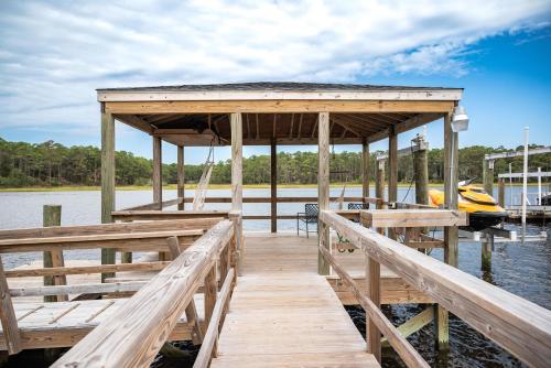 Waterway Haven by Oak Island Accommodations - photo 26