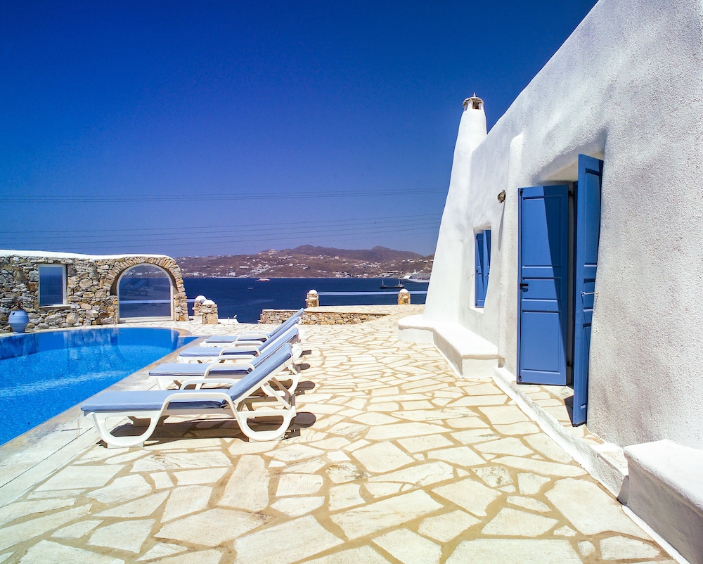 Cavo Alefkandra 5 - carbon neutral hotel in Mykonos