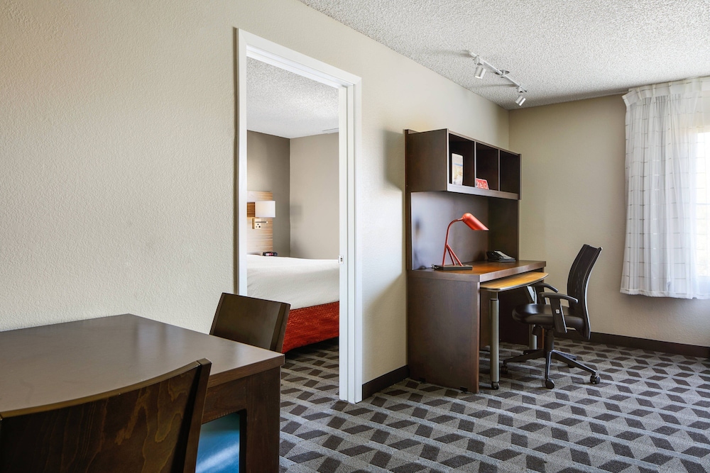 TownePlace Suites Tempe at Arizona Mills Mall - photo 6