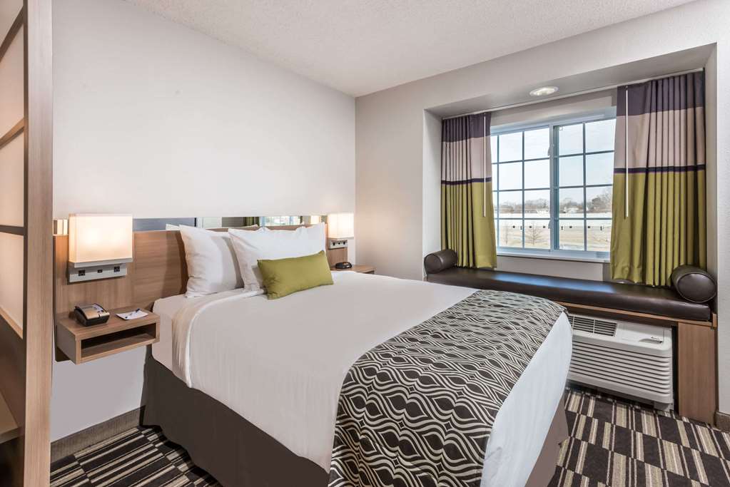 Microtel Inn & Suites By Wyndham Beaver Falls - photo 6