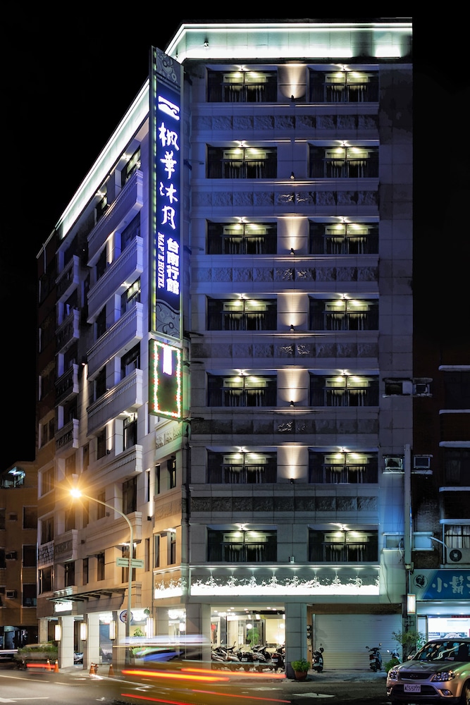 Maple Hotel - carbon neutral hotel in Tainan