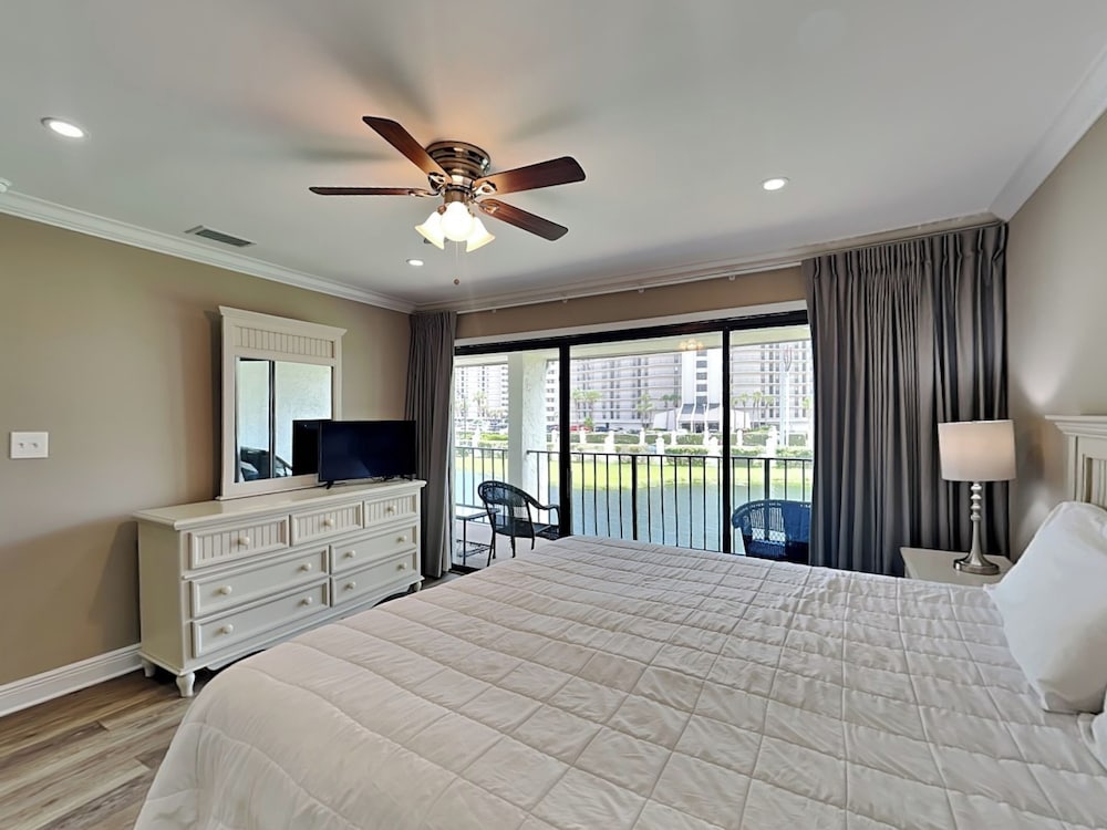 Edgewater Beach & Golf Resort II by Resort Collection - photo 35