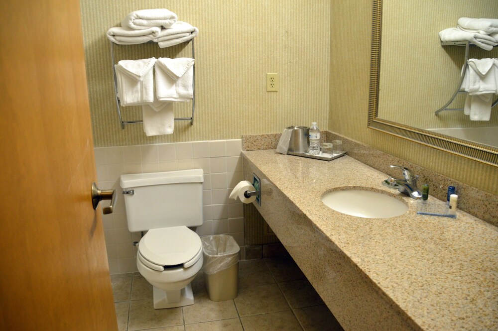Red Lion Hotel St Joseph - photo 25