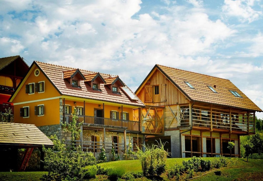 Guest House Tradicijska Kalska Domacija Semic Semic Slovenia 15516169 — Semic