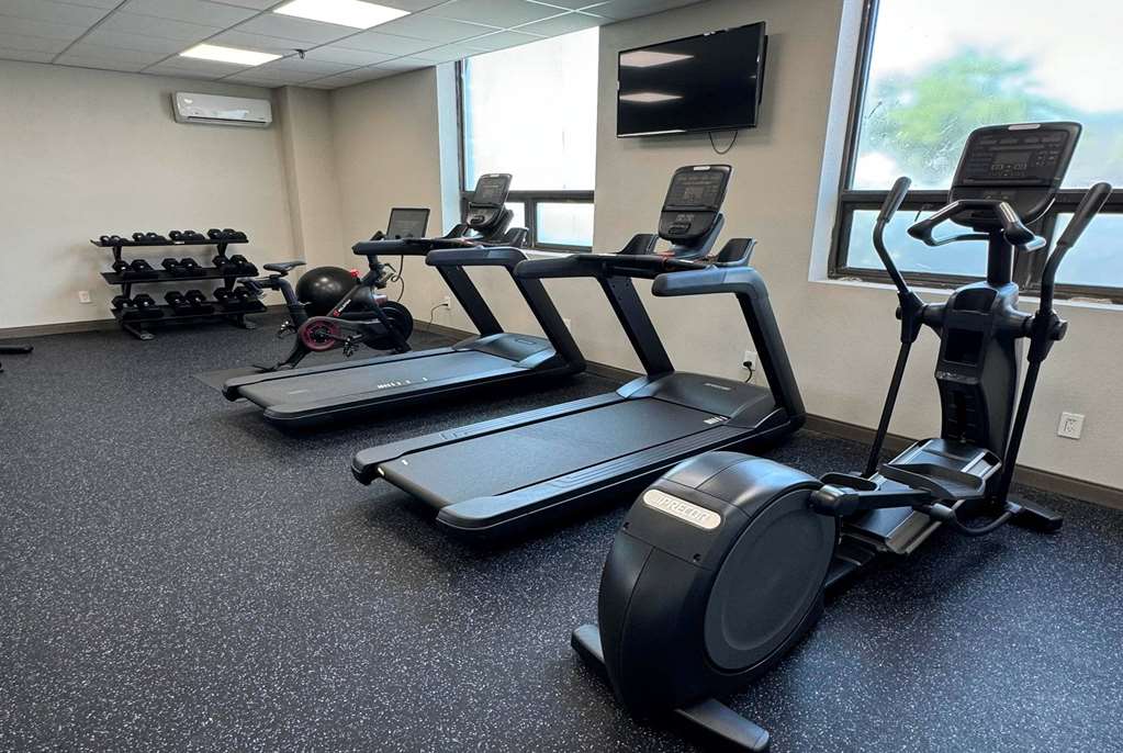 La Quinta Inn & Suites by Wyndham New Haven - photo 38