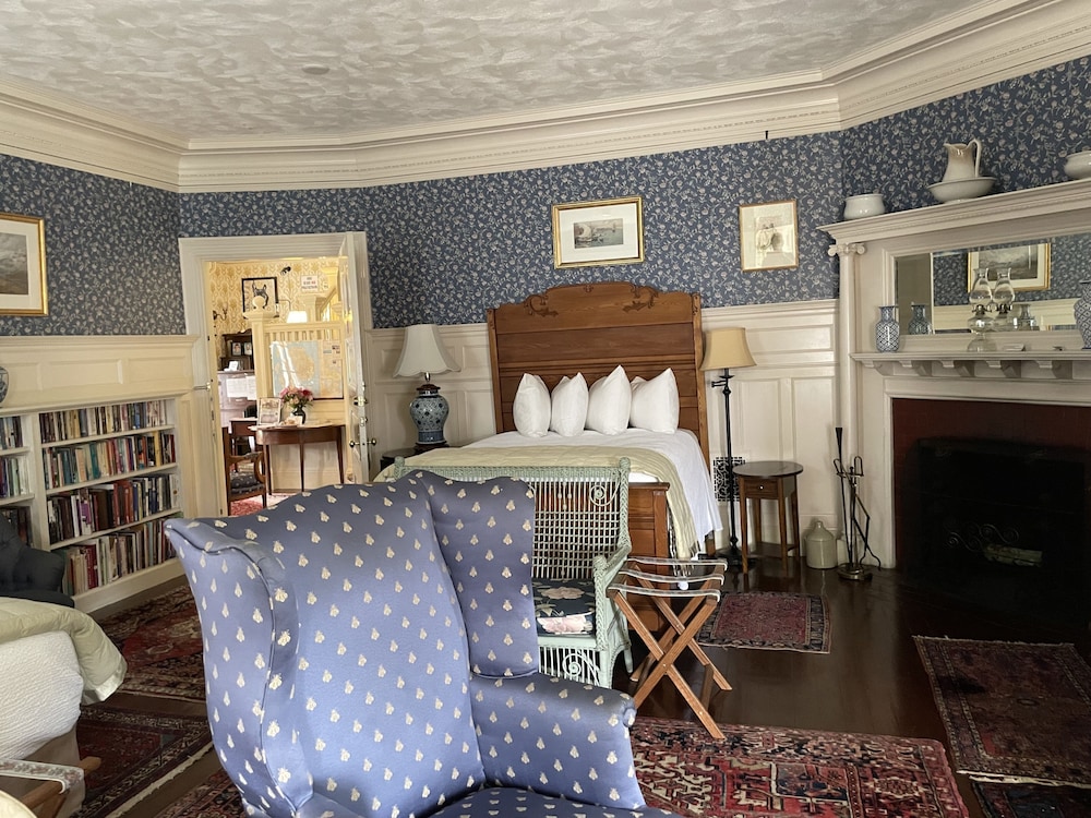 Moseley Cottage Inn & Town Motel - photo 33