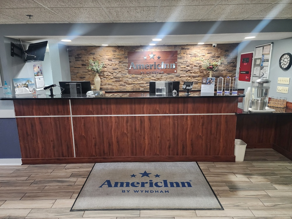 AmericInn by Wyndham Austin - photo 2