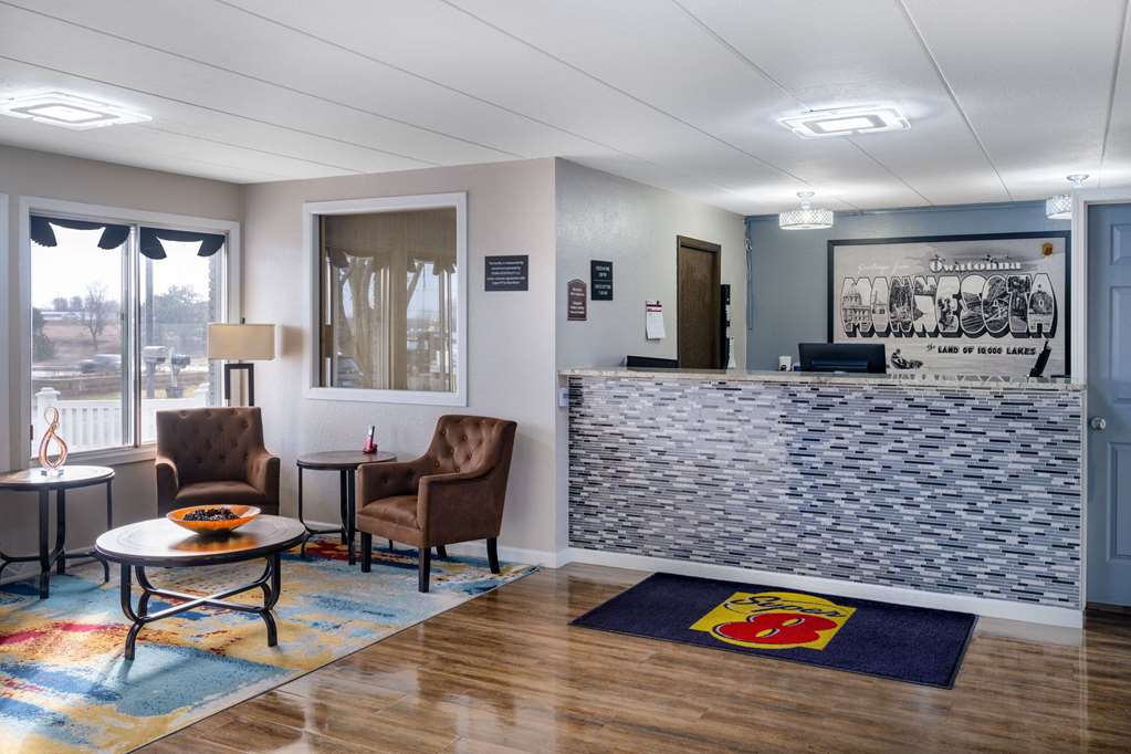 Super 8 by Wyndham Owatonna - photo 7