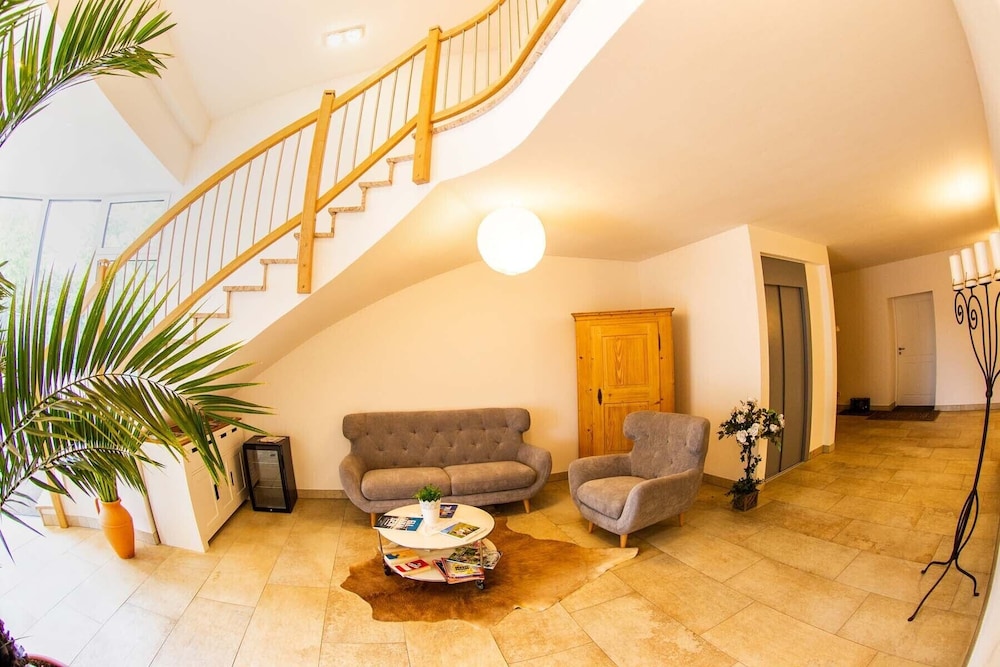 Landgasthof Hotel Sonne Röttingen pet-friendly hotel Lauchheim