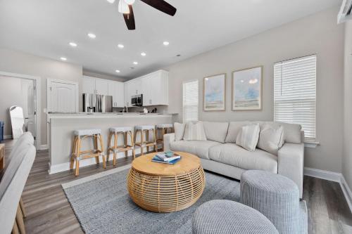 Ace Basin Across from ocean Pet friendly in Myrtle Beach, United States