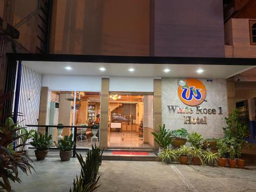Whiterose 1 Hotel