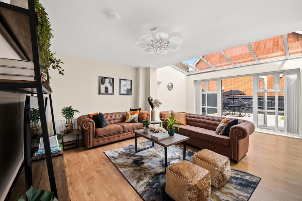 Radiant Retreat Ideal For Legoland Windsor Lhr — Slough