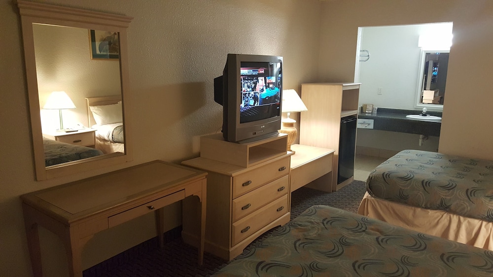 The Brooke Hotel - photo 10