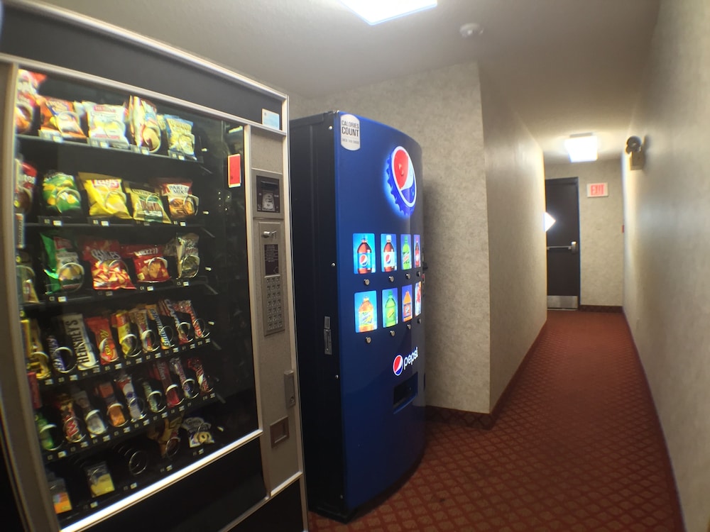 Super 8 by Wyndham Niagara Falls NY - photo 50