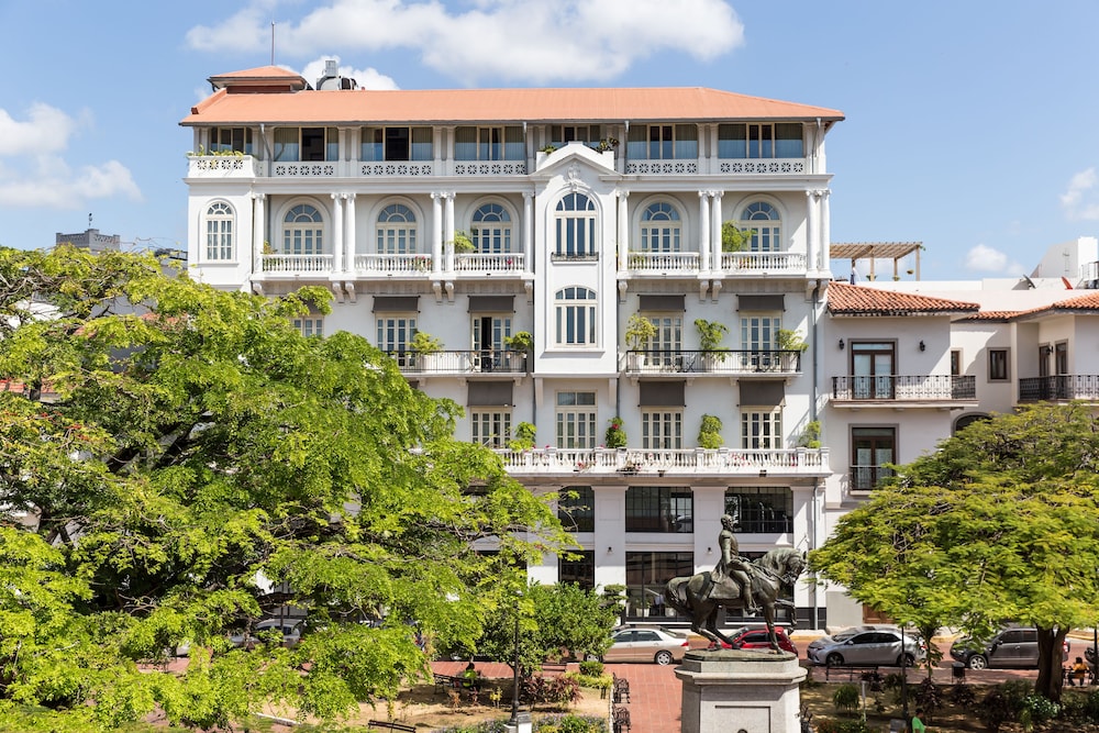 American Trade Hotel