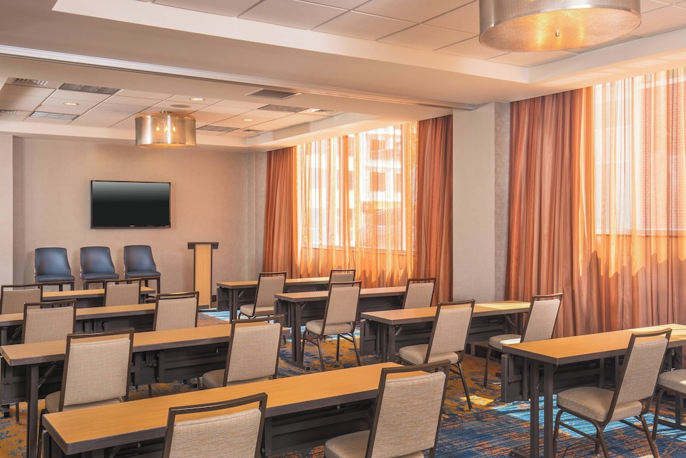 Residence Inn by Marriott Portland Downtown Waterfront - photo 33