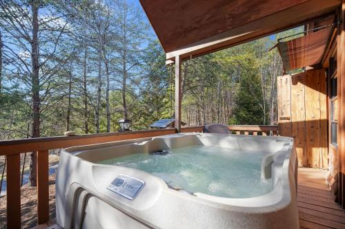 Comfort Zone by Venture Smoky Mountains in Pigeon Forge, United States