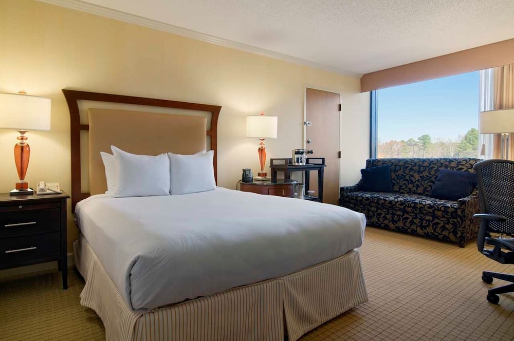 Hilton Raleigh North Hills - photo 8