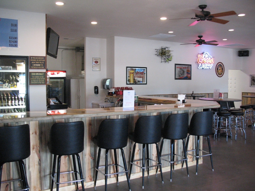 Iron Horse Inn - photo 12