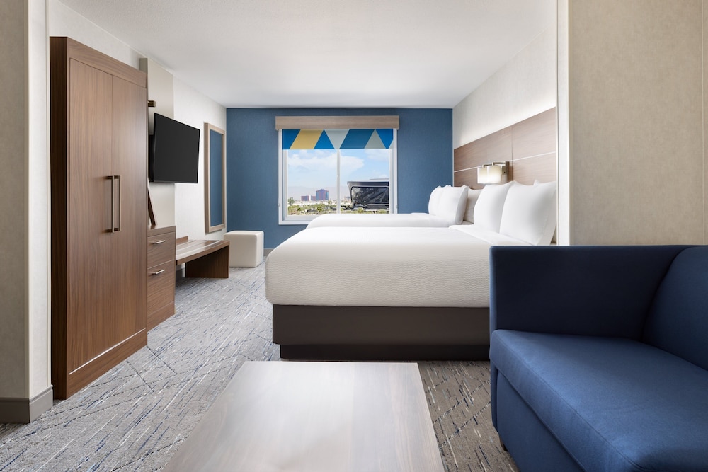Holiday Inn Express Las Vegas South - photo 9